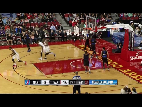 Derek Cooke Jr. with the dunk!