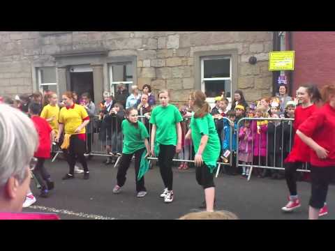 Right2dance olympic torch relay lochwinnoch 2012