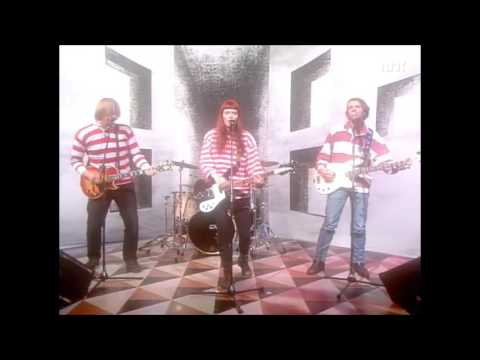 Video thumbnail for They Walk All Over Me