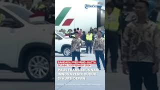 Kesederhanaan Paus Fransiskus Naik Mobil Kijang Innova Zenix Duduk di Kursi Depan & Kaca Terbuka