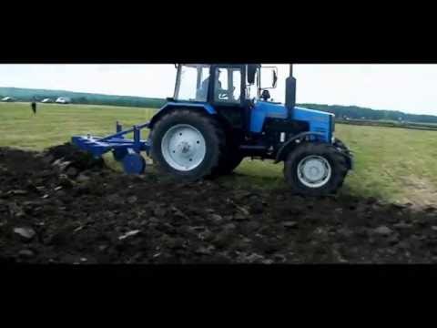 Мтз 1221 пахота. Пахота мтз 82. Мтз 1221. Трактор беларус 1221 с плугом. Трактор беларус 1221 с плугом.