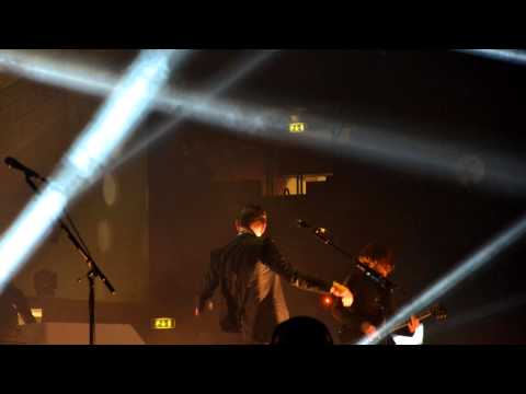 Arctic Monkeys - foto del concerto@Forum Assago Milano Nov 2013 - (photos)