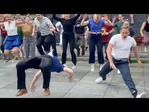 Killer Boogie Routine - CRAZY FAST FEET!