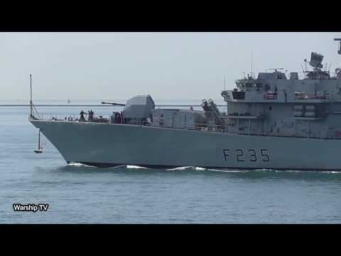 HMS MONMOUTH F235 LEAVES DEVONPORT NAVAL BASE AT DEVIL'S POINT - 19th July 2018