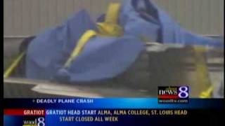 preview picture of video '1 killed after plane crashes in Portage'