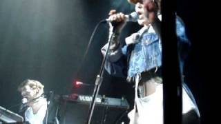 Robyn - Fembot &amp; Cry When You Get Older Live