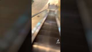 Download lagu HIDING SPEAKER IN RANDOM GIRLS BAG *PRANK* mp3