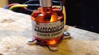 preview picture of video 'Turnigy 2826 6 2200kv - Bench Test - 1.2KG Thrust @ 32A'