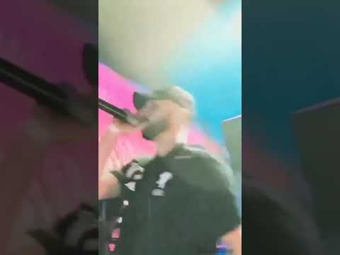 ακυκλοφόρητο  - κόκκινα μάτια