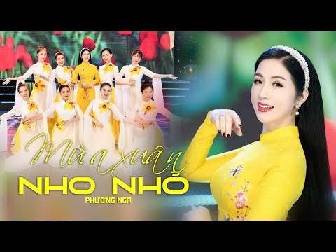 Thể hiện bởi Phương Nga