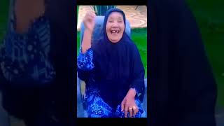 Download lagu Viral Nenek Ketawa Lucu Ngakak 🤣 #shorts mp3