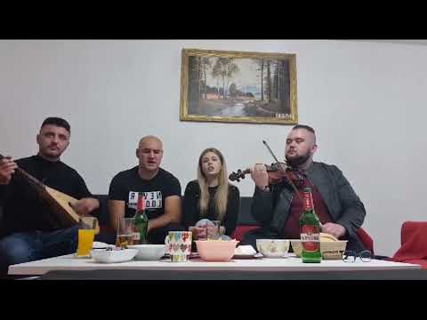 Ivona Guberac i Ivica Ezgeta - Seka bratu dolazi na vrata (official live video)