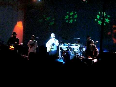 YU Chanuka Concert '07 - Shlomo Katz (Yismachu)