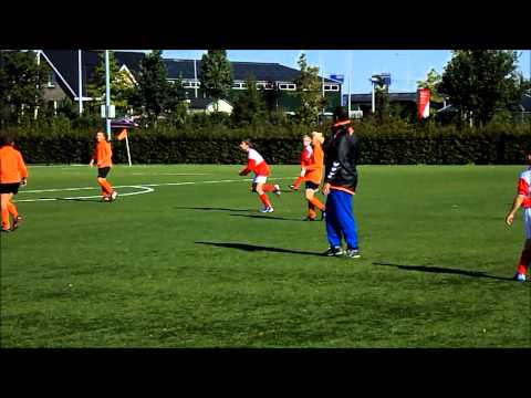 VOETBAL UVV E9 DESTO E8 28 09 2013