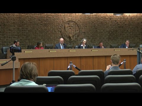 Amarillo City Council votes 4-1 to approve new employee agreement with city manager