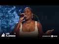Fanny J performe un medley en live (Okay, Je l'aime, Ancrée à ton port) | LES FLAMMES 2024