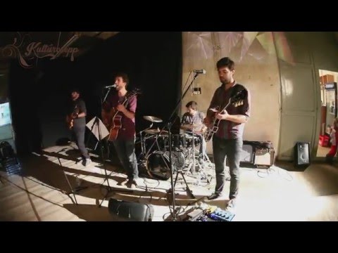 Moonfellas - Featherstone (THE PAPER KITES cover)