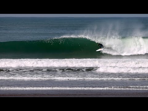 Dreamy beach break surfing in Central America | Surf for everyone