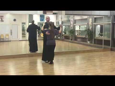 Disco Swing (Disco Fox) Programm 1, 1. Figur: Grundschritt