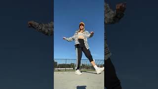 Download lagu I love this Cutting Shapes combo mp3