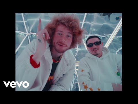 Miniatura de She&rsquo;s A 10 But... (Remix)
