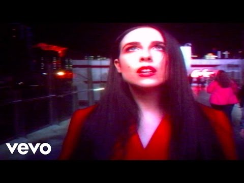 Allie X - Too Much To Dream