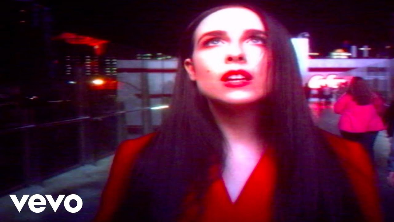 Allie X — Too Much To Dream