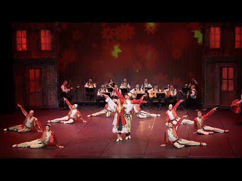 Kolazh i Veriut . Ansambli Kombetar i Kengeve dhe Valleve Popullore .