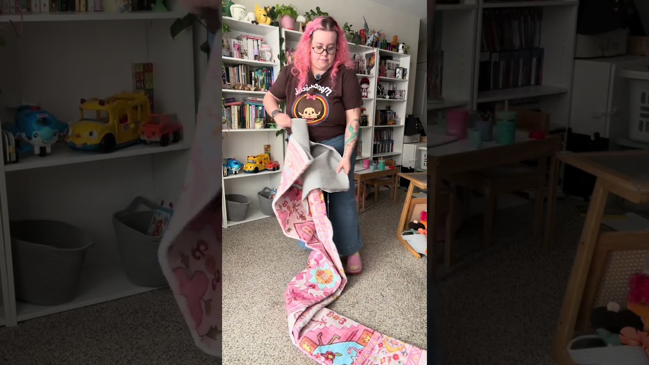 We got a new rug! #homedecor #pink #pinkhome #dopaminedecor