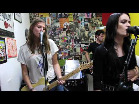 Sesiones Discos El Tesoro #28 - CIVES - Conexión