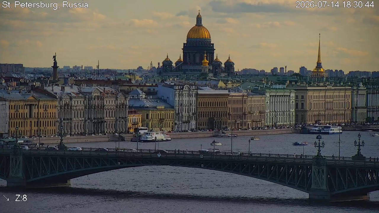Live webcam view of Trinity Bridge & St. Isaac's Dome