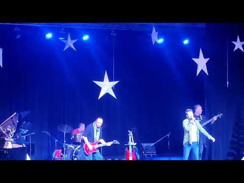 15.12. 2022.  Novogodišnji koncert VOS Kreativno pero  - Noć bez sna - Babe (cover)