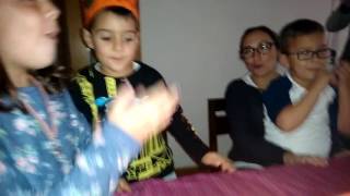 Soplando la tarta