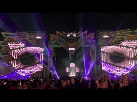 Martin Garrix and Zedd on stage DWP 2022 - Clarity