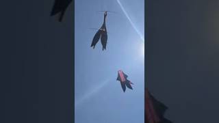 Download lagu Moment Lucu Bercampur Sedih || Layangan Bebean Patah Di Udara #layangan #layanganbali mp3