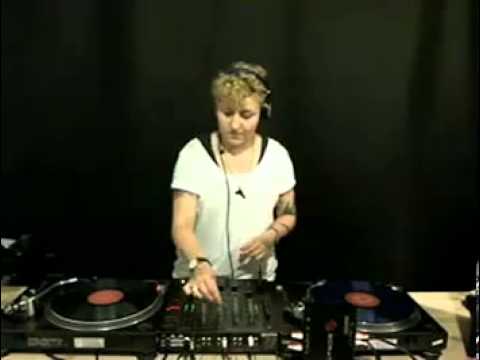 Julia - RTS.FM.110512