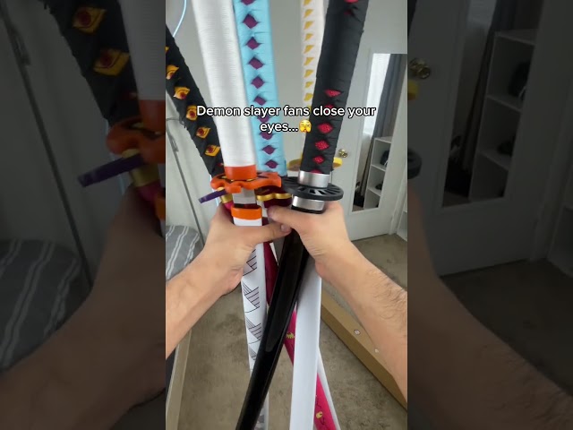 Vídeo relacionado con AMONT - Réplica de Katana Japonesa en Bambú - Modelo Rengoku Kyoujurou en Madera - Serie Anime - 105 Cm