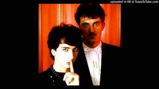 soft cell -  It&#39;s A Mug&#39;s Game ( live hammersmith palais march 1983 )