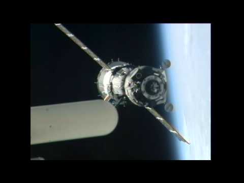 New Expedition 32 Trio Arrives at Station