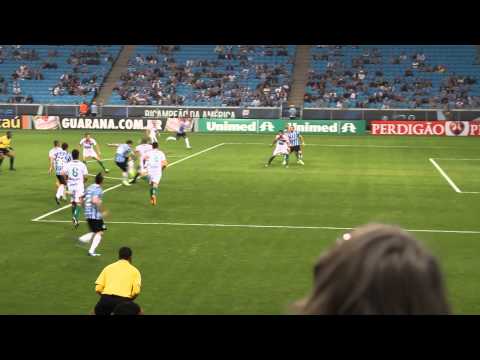 3 Grêmio x 2 Portuguesa 2013 - Arena do Grêmio - Penalti não marcado no Kleber