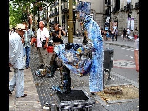 Amazing Human Statues of La Rambla in Barcelona