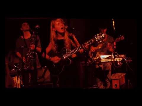 Alice Phoebe Lou - Grey live in Copenhagen at Vega Ideal Bar