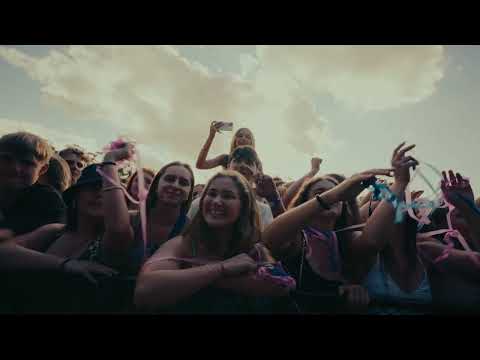 Die Heuwels Fantasties - Nie Môre Nie Nou (Official Music Video)