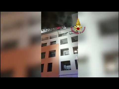 Incendio a Sesto Fiorentino