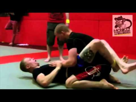 4) u87kgs Novice - Group B, Match 2 - Joe Barker (10th Planet) vs. Alex Smith (10th Planet)