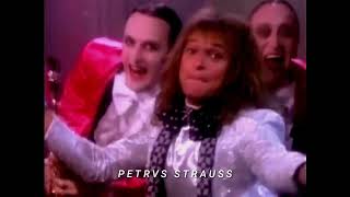 I&#39;m Just A Gigolo (I Ain&#39;t Got Nobody) - David Lee Roth (Subtitulado en español)