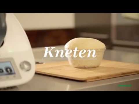 Kneading dough with the Thermomix ® TM5