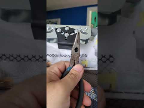 babytrend py81979 malfunction lock how does the lock work