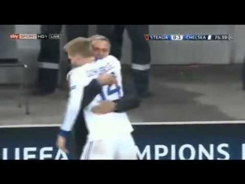 Jose Mourinho and Schurrle long hug - Chelsea vs Bucurest 4-0