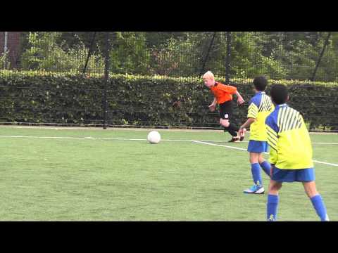 8 sept 2012 VV De Meern E5 - OSM E3 beker 11-1 Doelpunt Leandro (2)